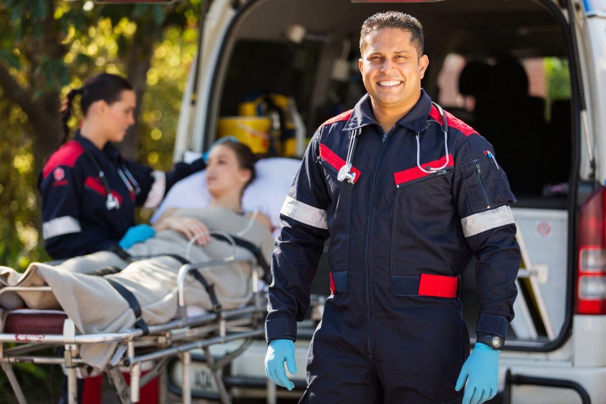 Besoin d'une ambulance à Casablanca ? Service d'ambulance privée disponible 24/7 pour urgences et transport médicalisé.